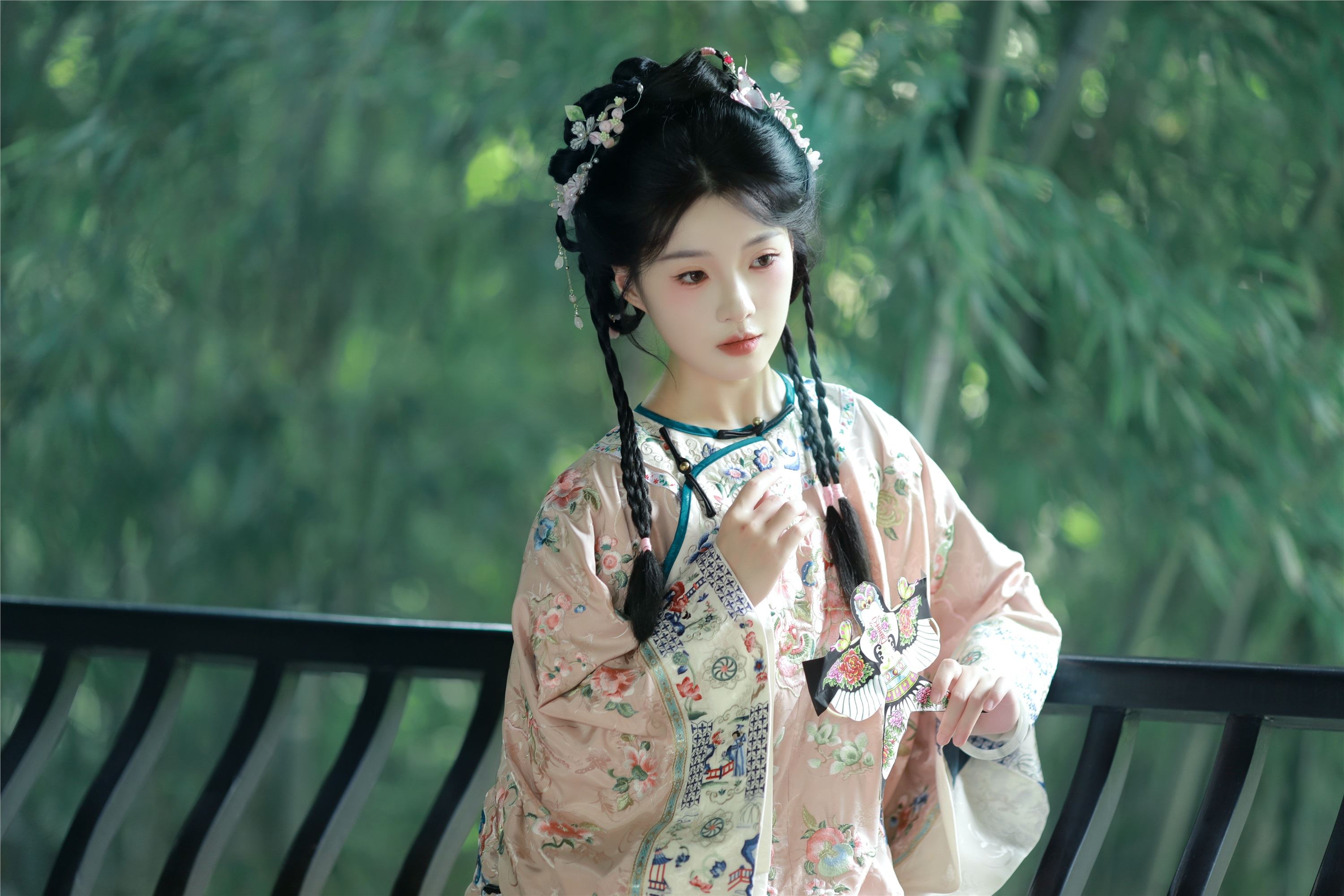 YITUYU艺图语 2025.01.27 盛夏 秋子梨